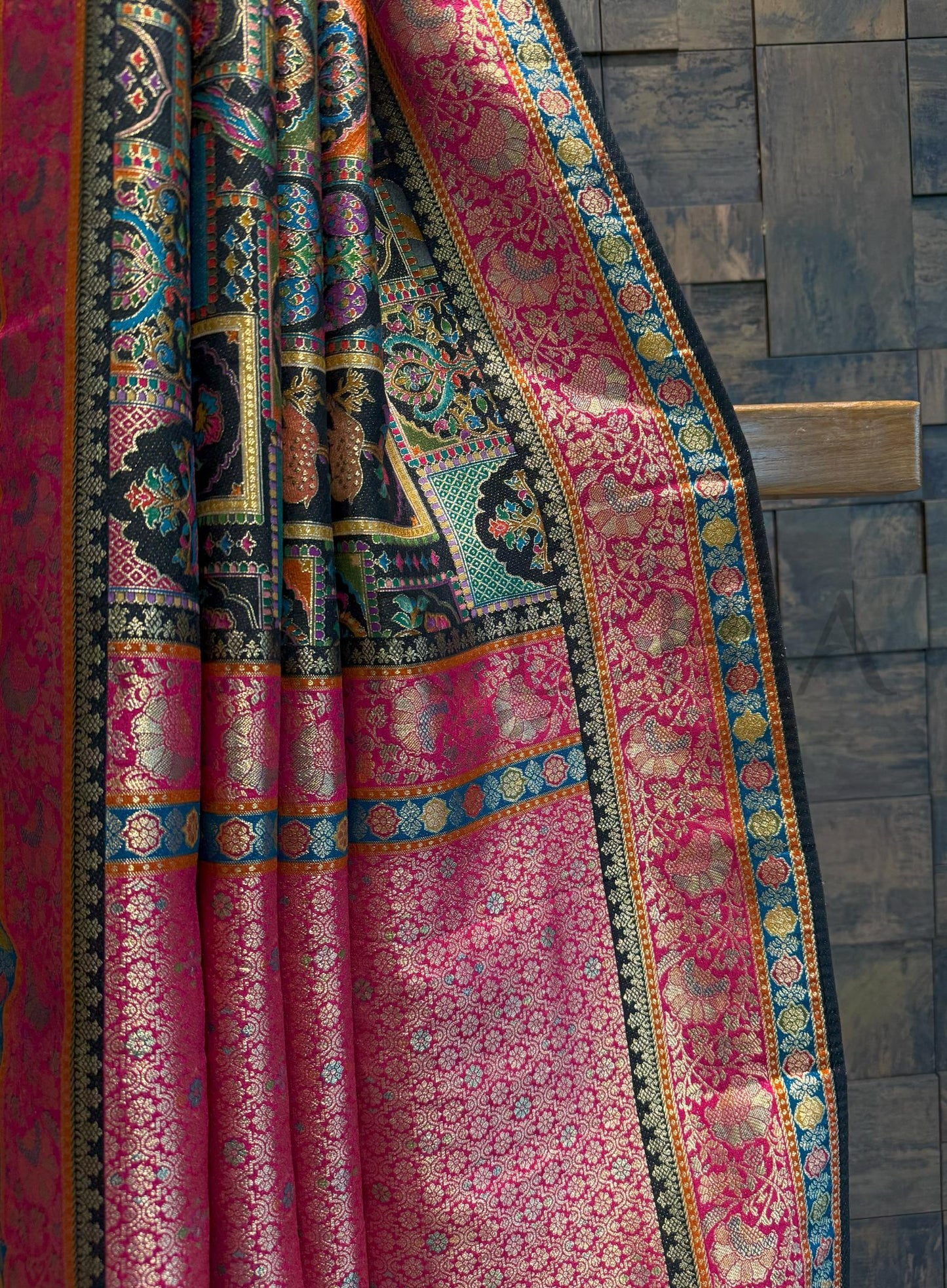Black & Pink Katan Art Silk Saree with Box Pattern Motifs
